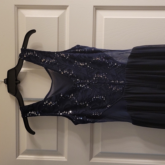 EUC BCX Special Occaision Dress - Picture 4 of 6